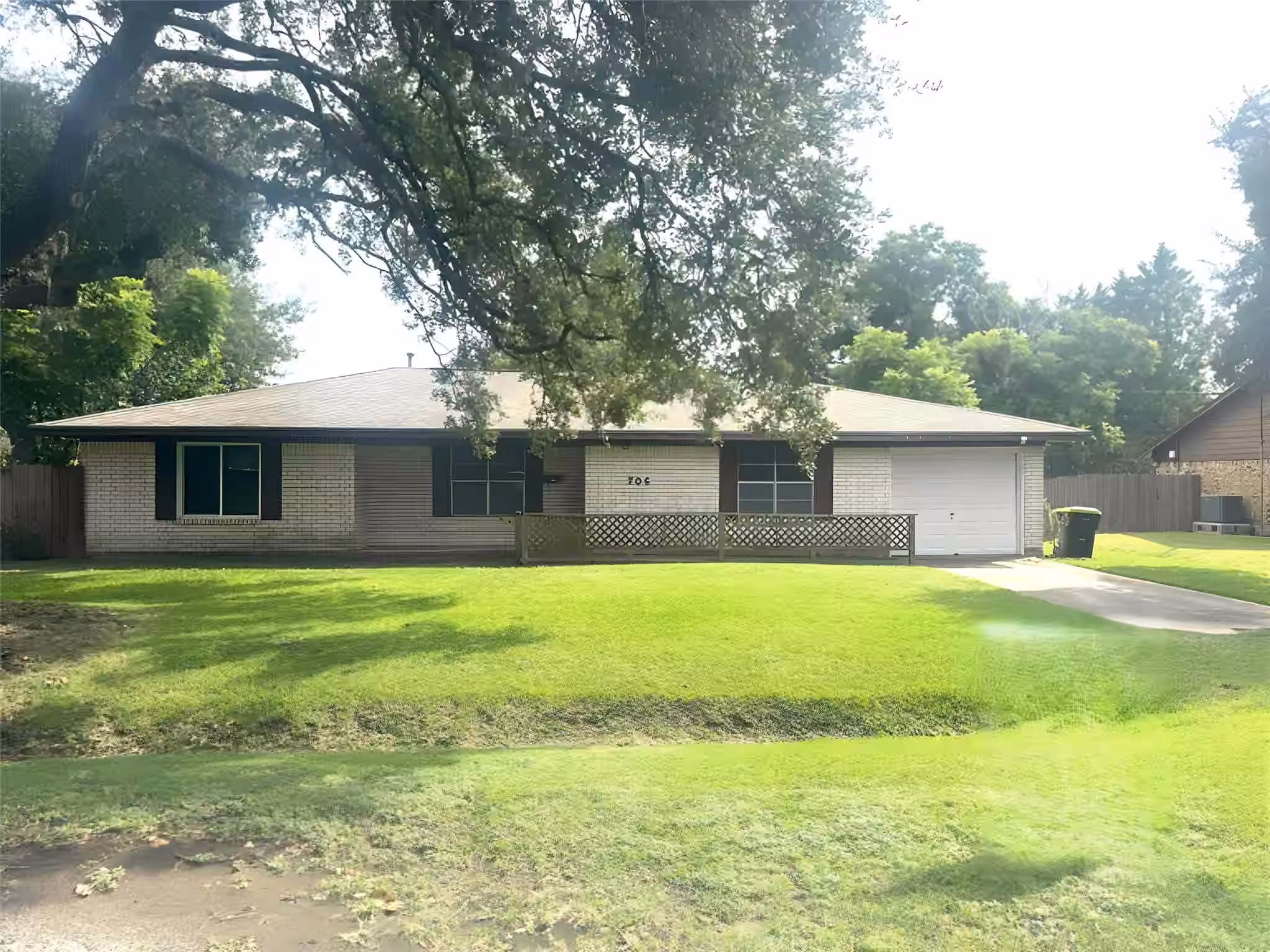 Photo 2 of 706 University Avenue, Wharton, TX