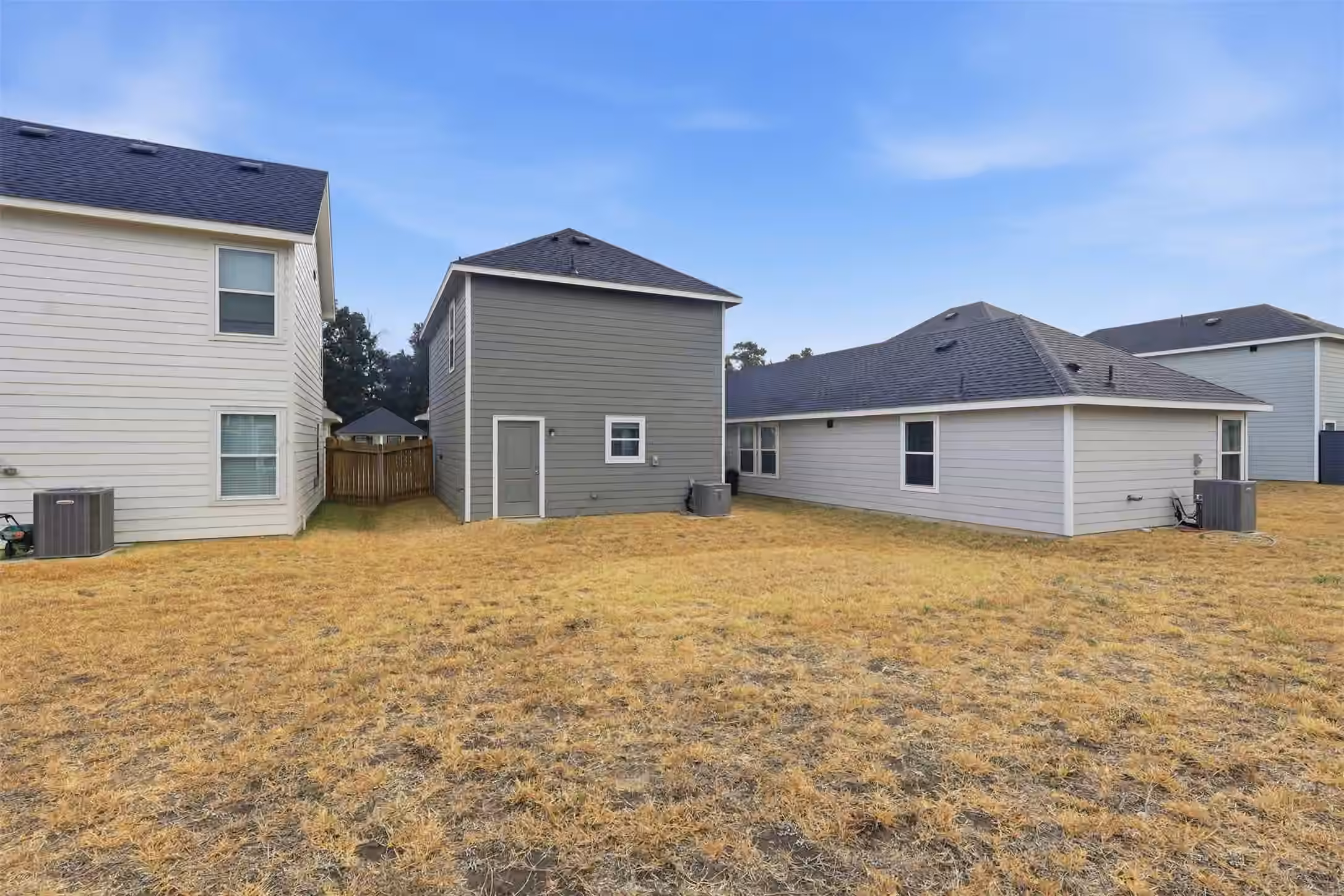 Photo 3 of 16380 Jasmine Marie Place, Conroe, TX