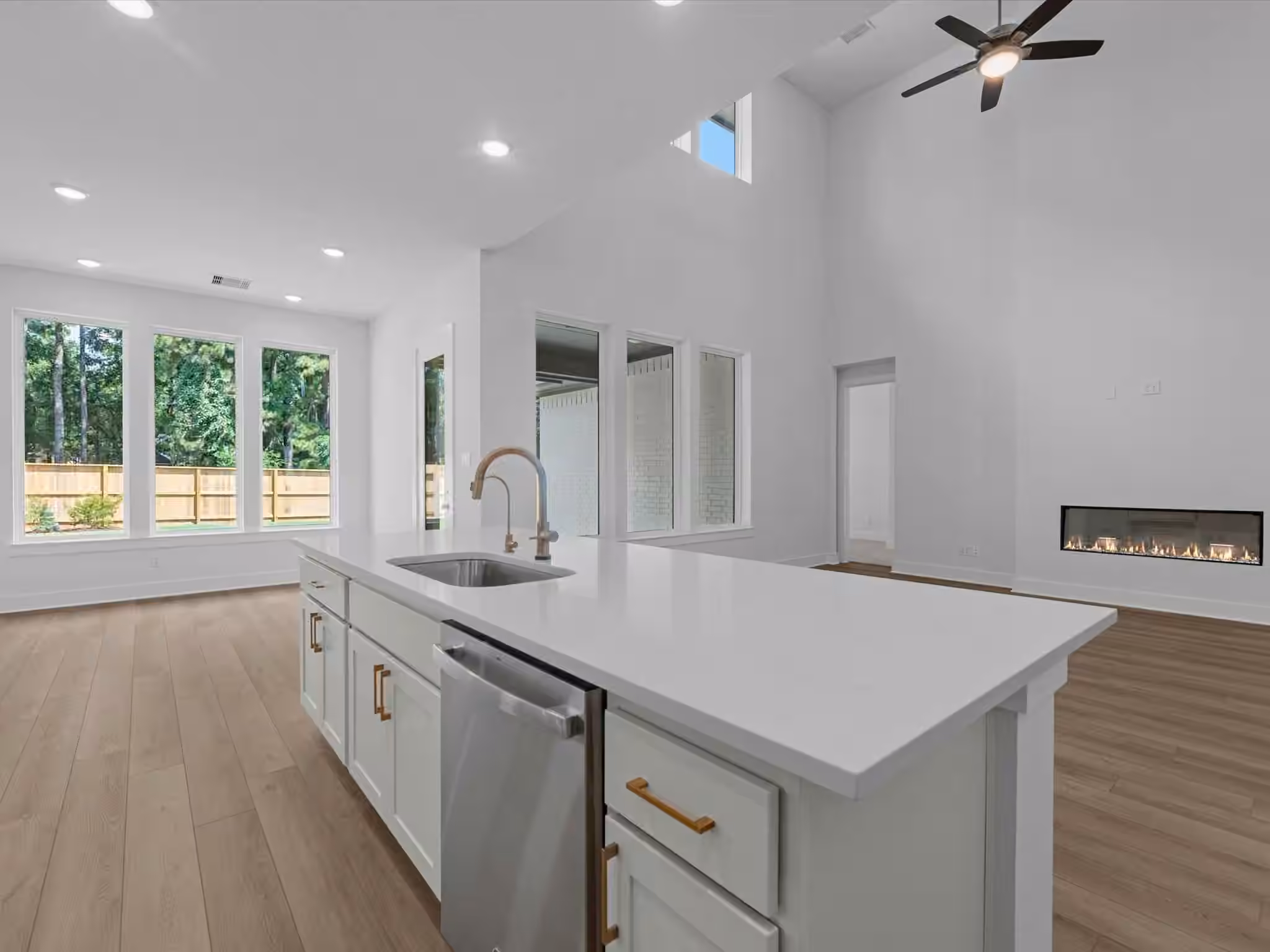 Photo 5 of 17530 Fogwood Creek Way, Tomball, TX