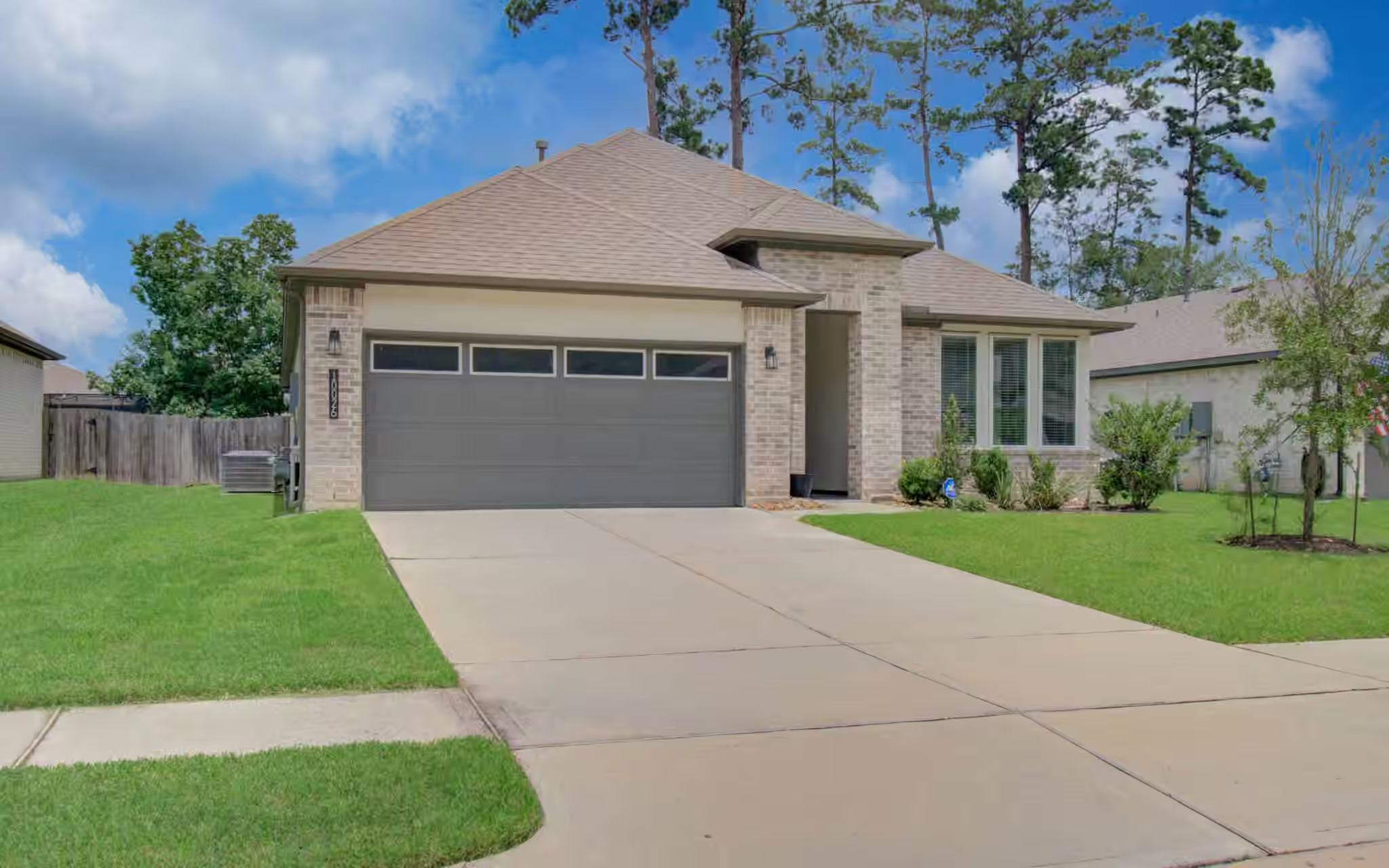 Photo 2 of 10026 Angelina Woods Lane, Conroe, TX