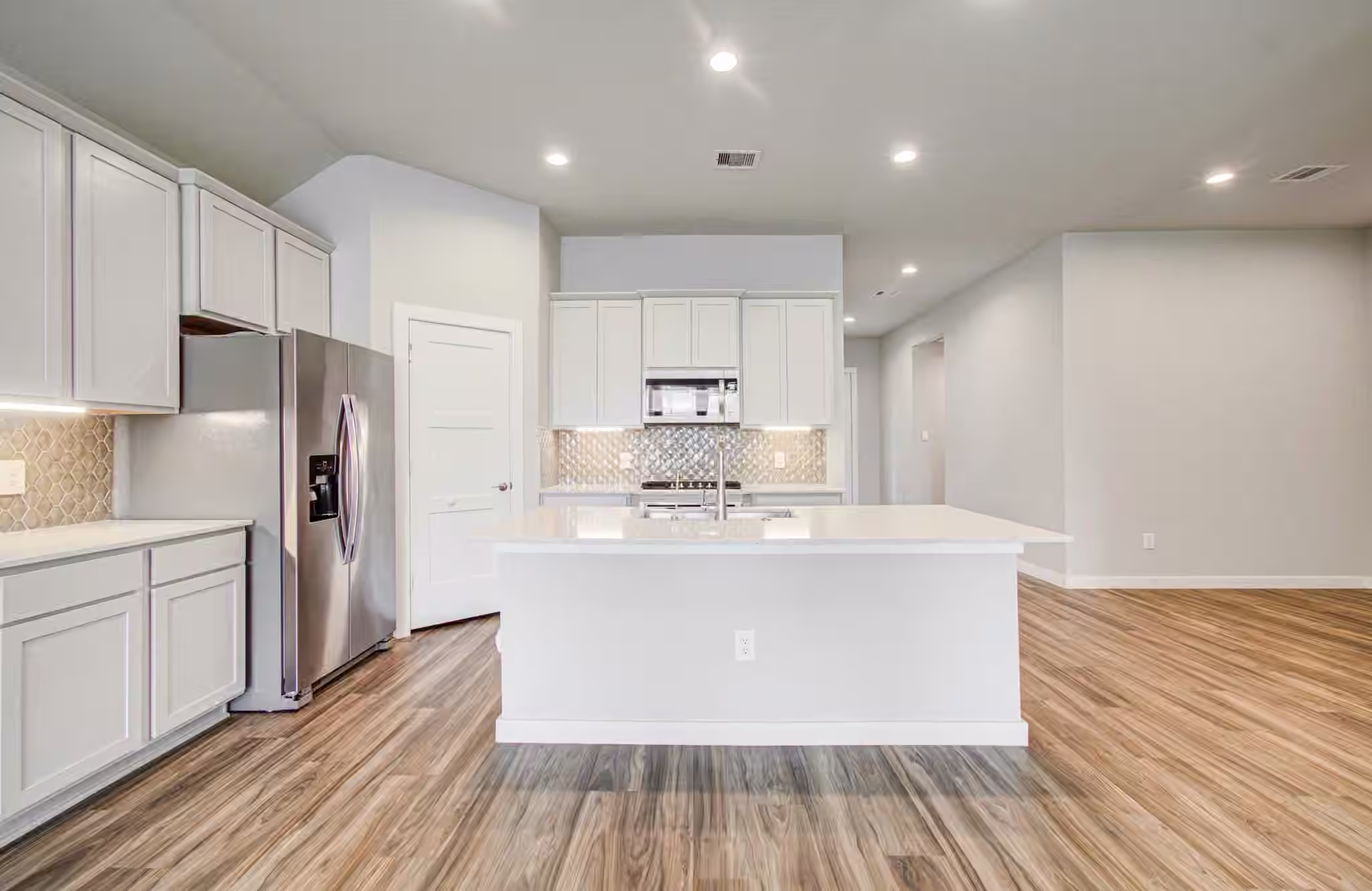 Photo 6 of 10026 Angelina Woods Lane, Conroe, TX