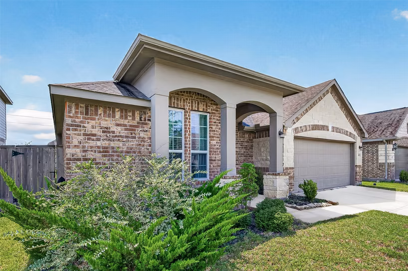 Photo 3 of 4521 Orono Summit Trail, Rosharon, TX