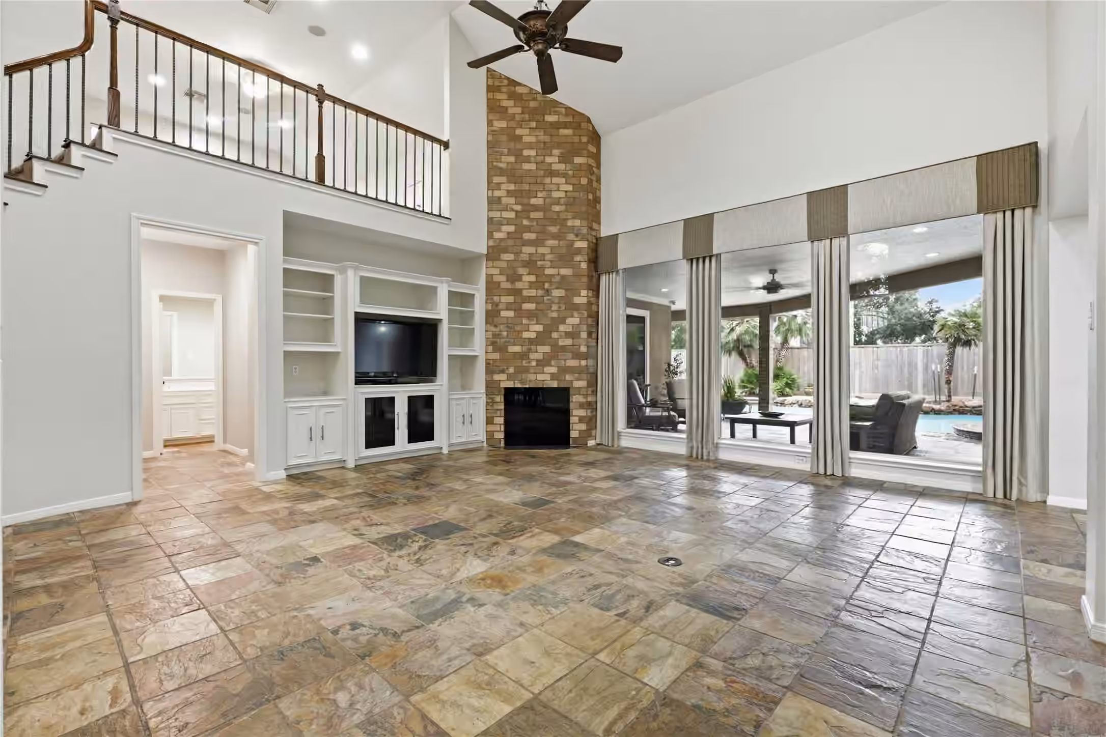 Photo 7 of 4815 Bayfair Street, Pasadena, TX