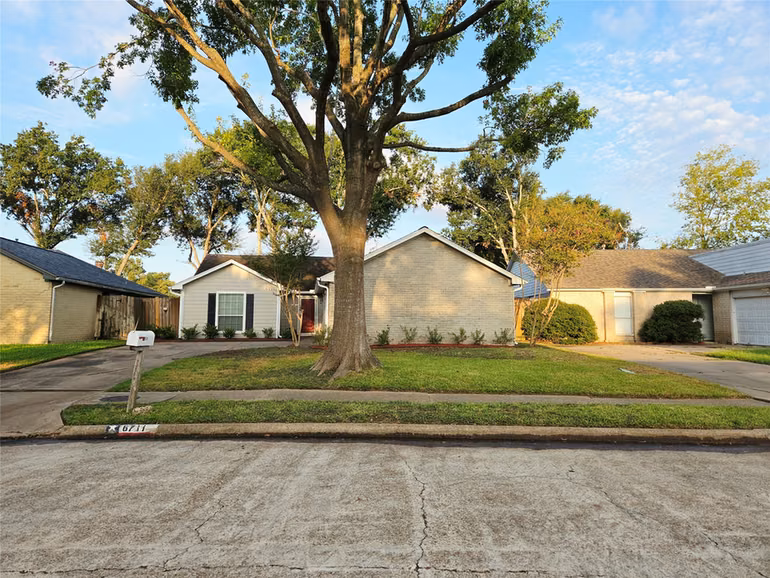 Photo of 6711 Stonewater, Houston, TX 77084