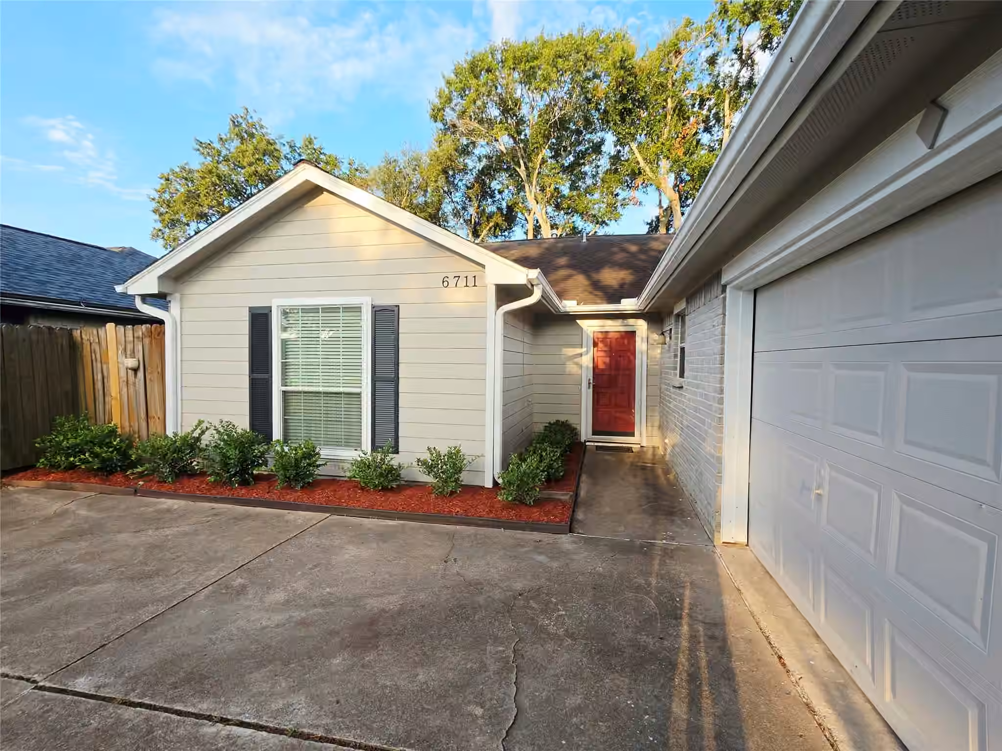 Photo 6 of 6711 Stonewater, Houston, TX