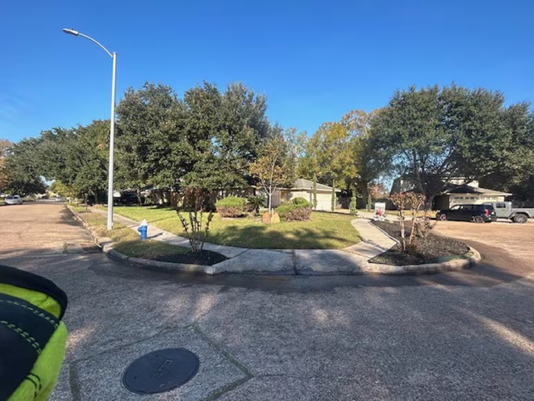Photo 4 of 9810 Fernstone Lane, Houston, TX
