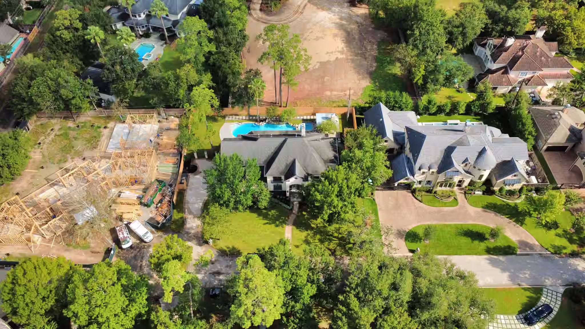 Photo 3 of 12018 Surrey Lane, Bunker Hill Village, TX