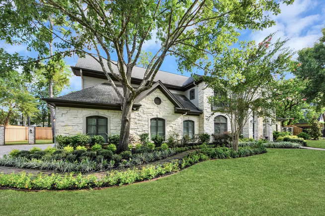 Photo 4 of 12018 Surrey Lane, Bunker Hill Village, TX