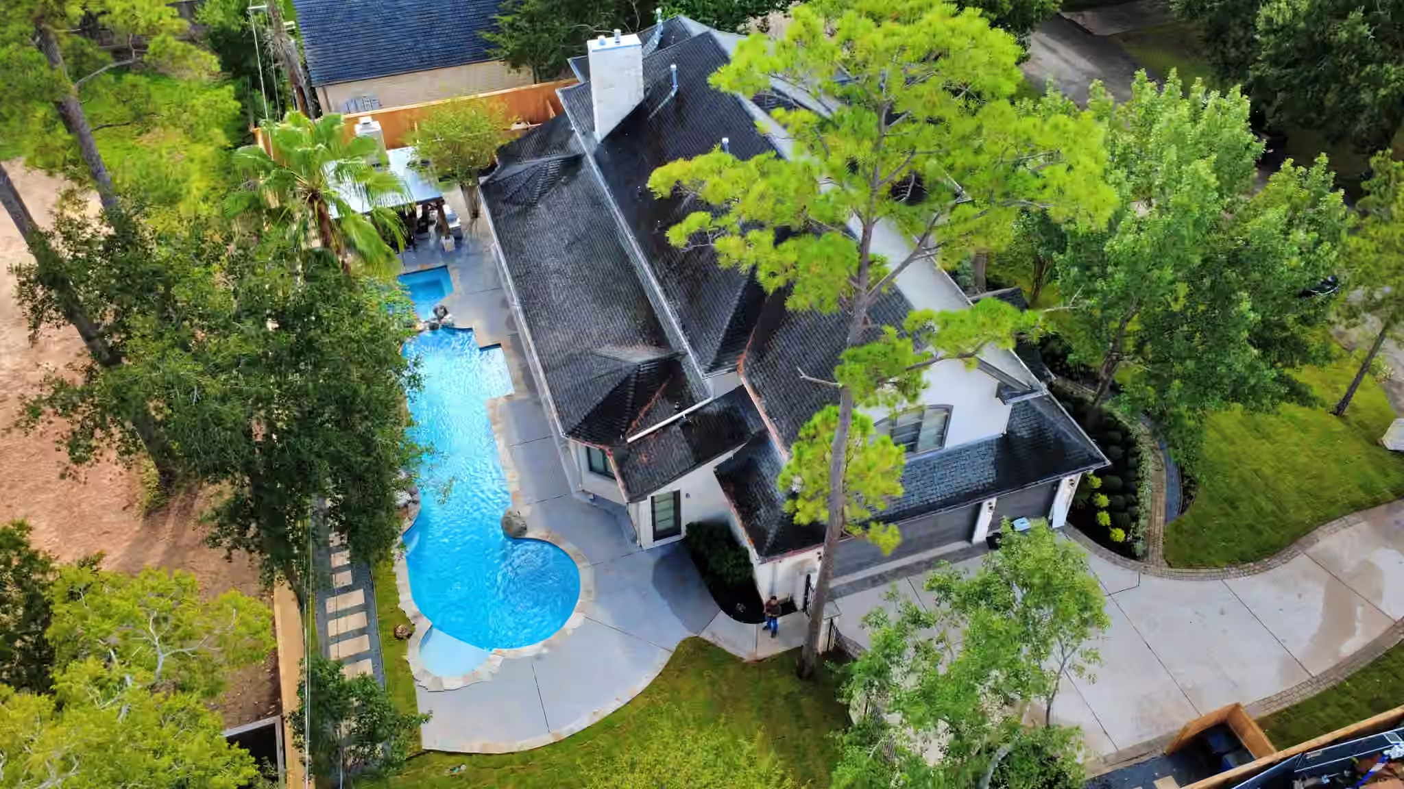 Photo 7 of 12018 Surrey Lane, Bunker Hill Village, TX