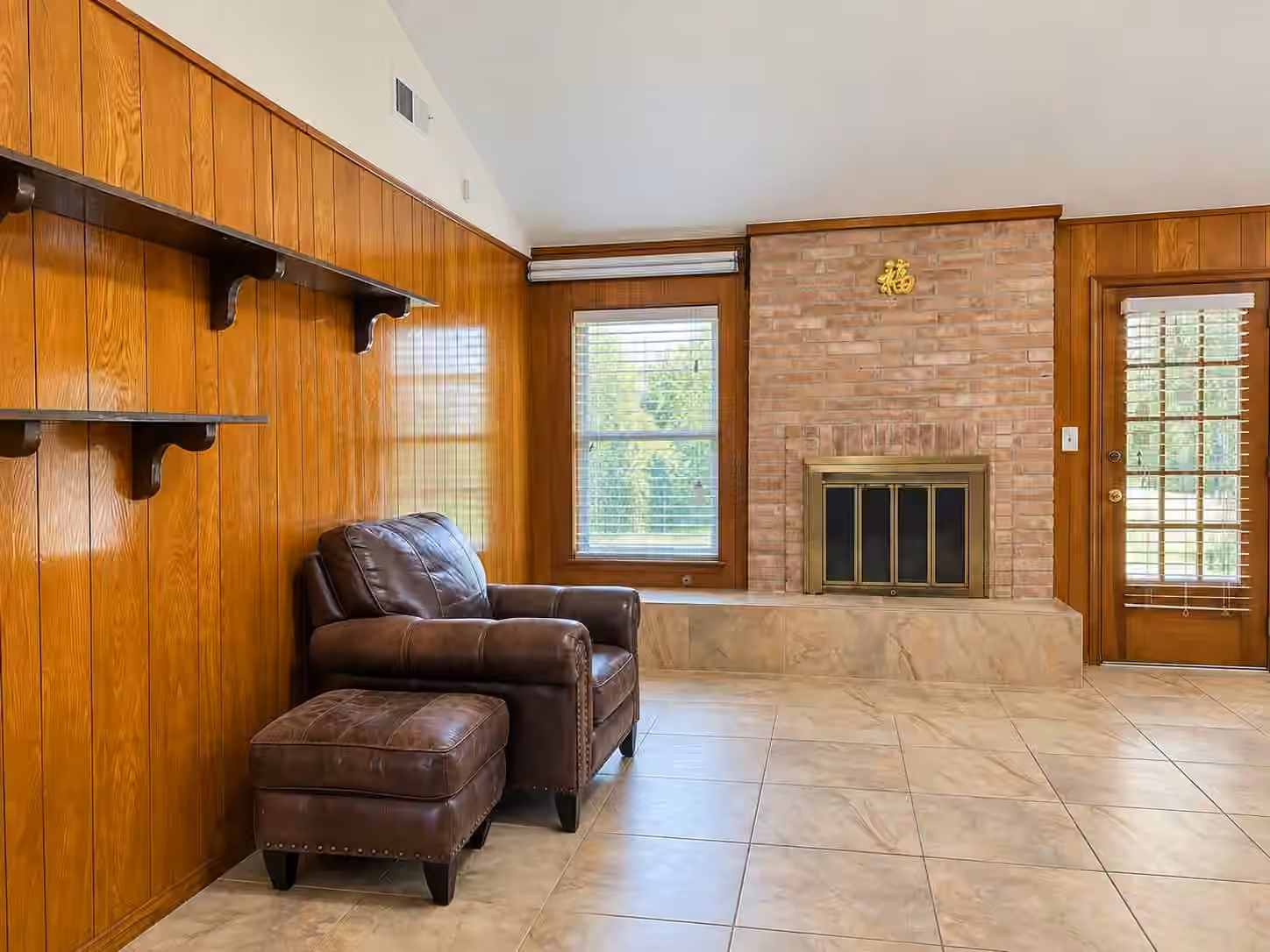 Photo 3 of 8831 Hendon Ln, Houston, TX