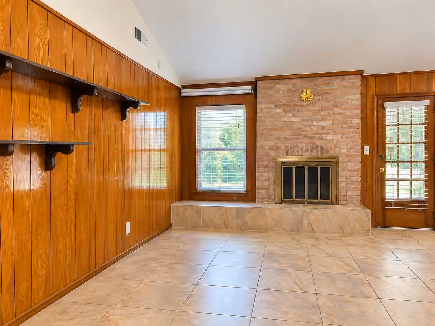 Photo 4 of 8831 Hendon Ln, Houston, TX