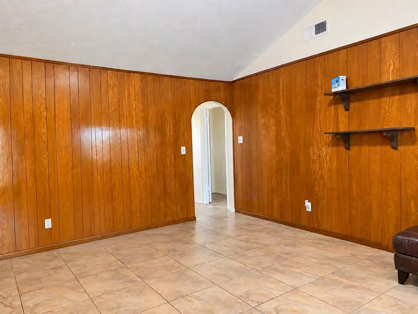 Photo 7 of 8831 Hendon Ln, Houston, TX