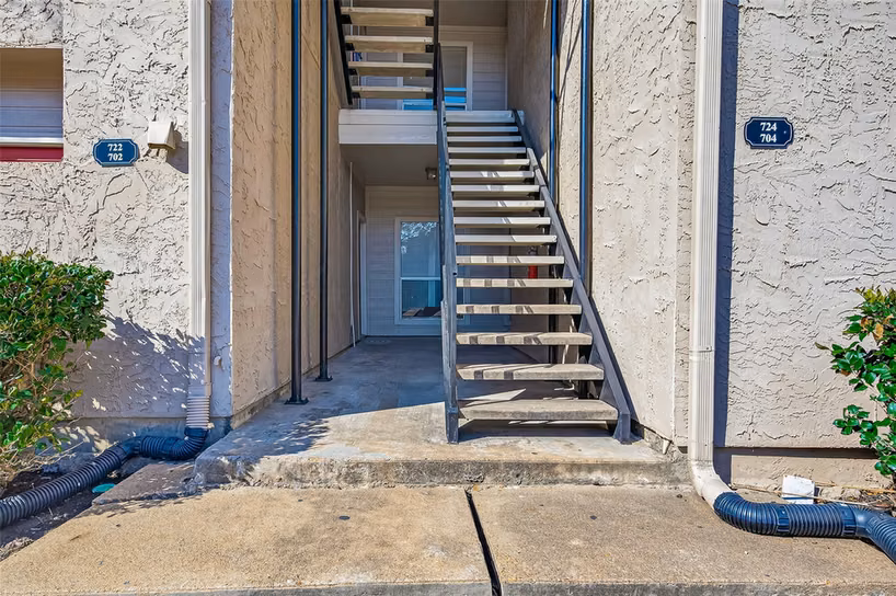 Photo 4 of 10855 Meadowglen Lane 722, Houston, TX