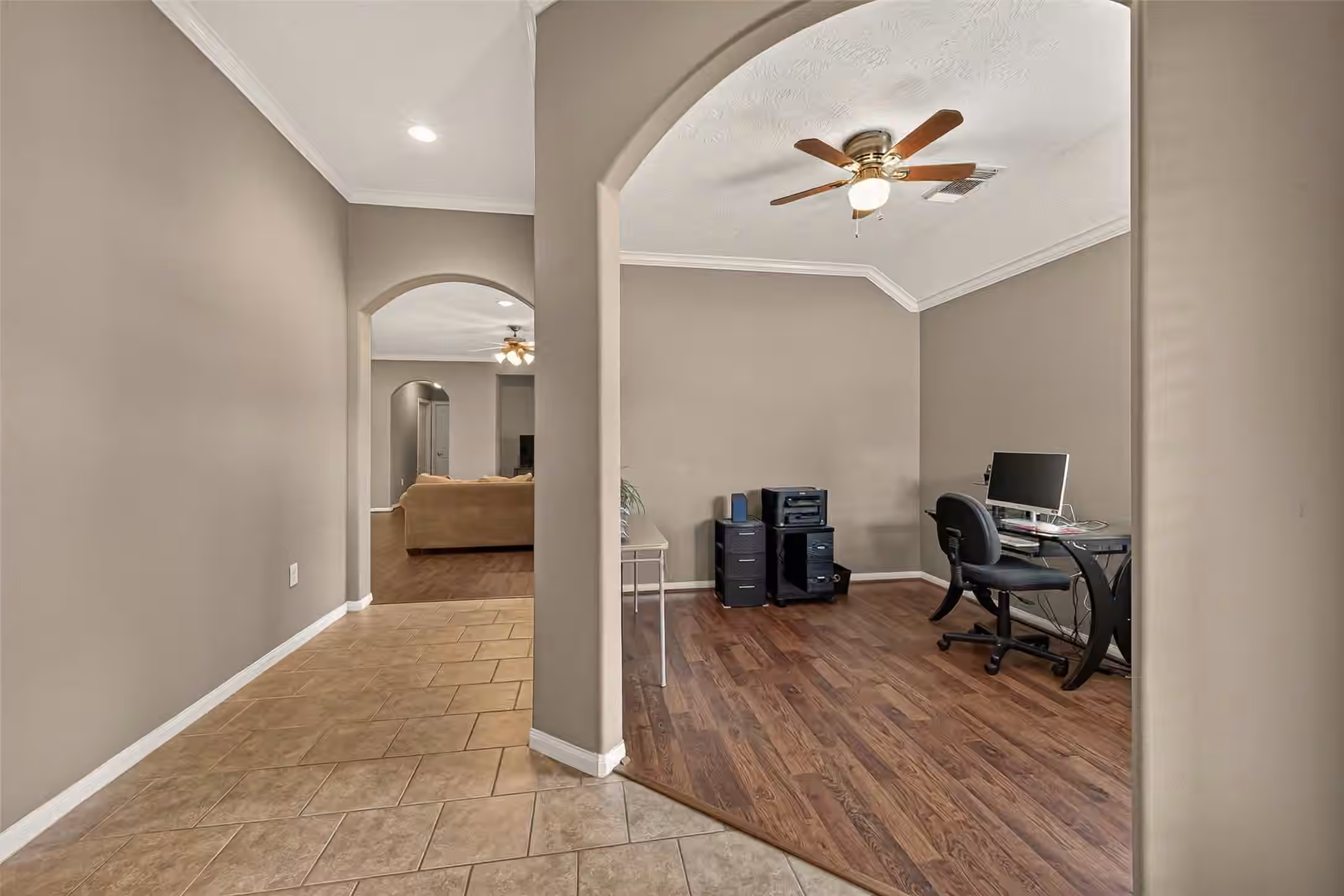 Photo 6 of 5322 Greenbrae Lane, Katy, TX