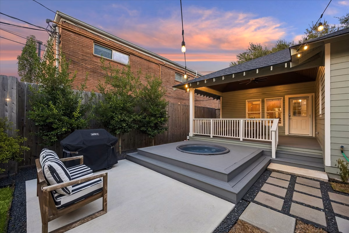 Another view of the extended back patio & porch area.