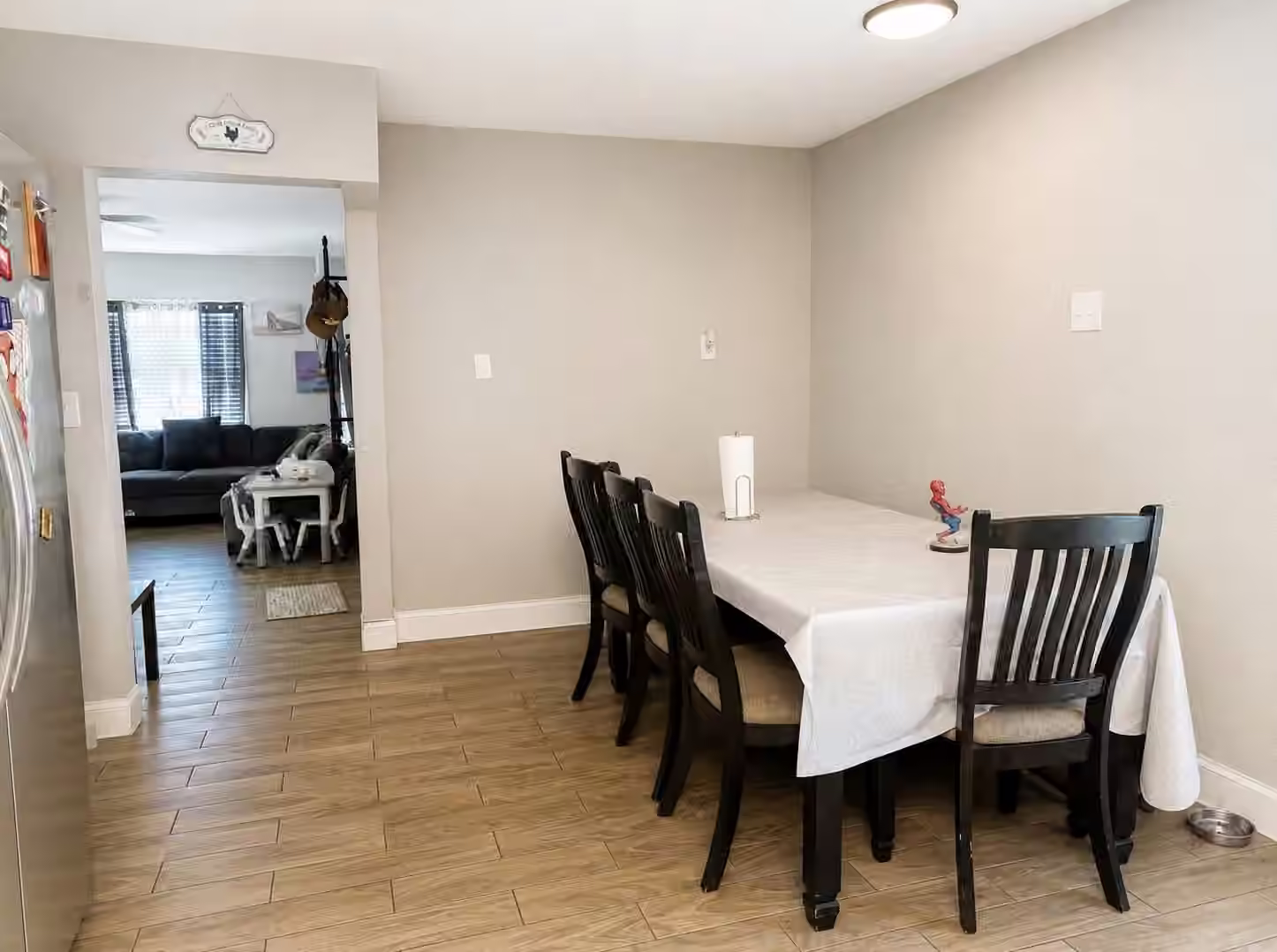 Photo 5 of 310 W Francis Street, Baytown, TX