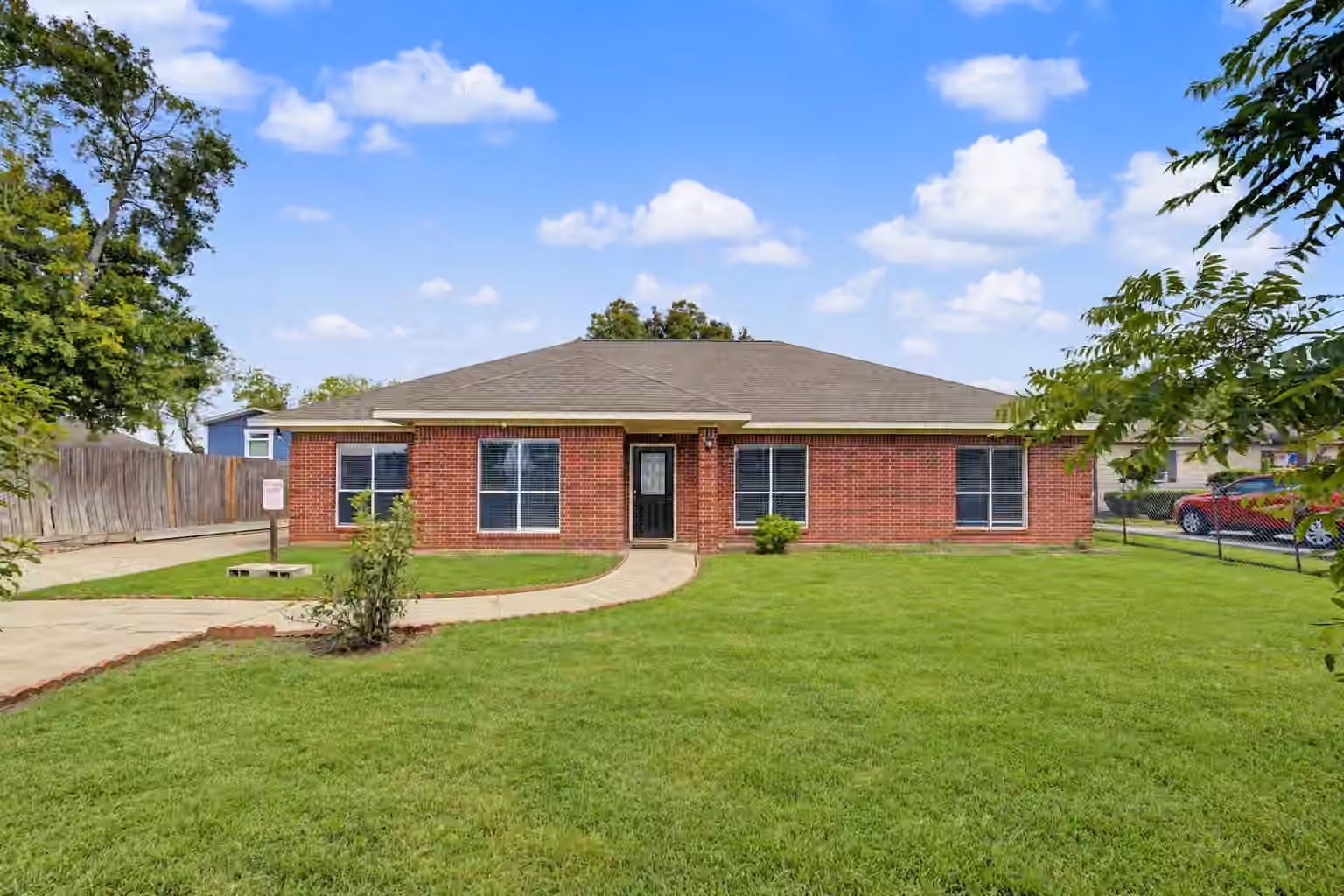 Photo 3 of 1411 Guadalupe, Stafford, TX 77477