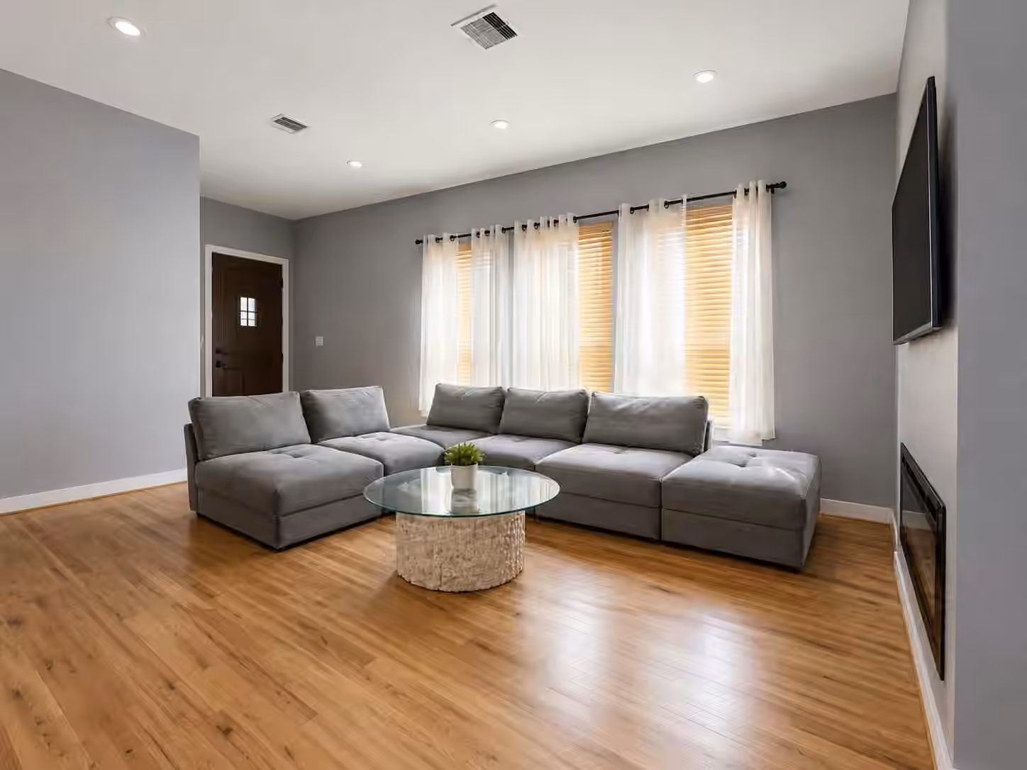 Photo 4 of 8422 Lanewood Drive, Houston, TX