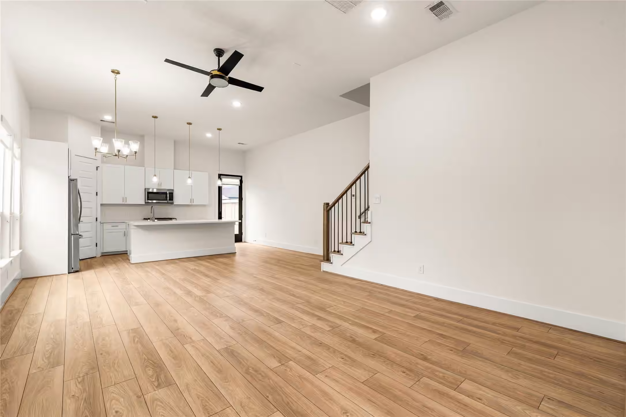 Photo 3 of 7117 Goforth Street, Houston, TX