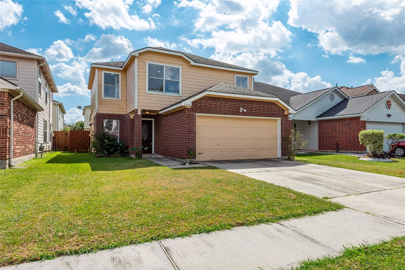 Photo 2 of 11818 Eagle Island Lane, Houston, TX