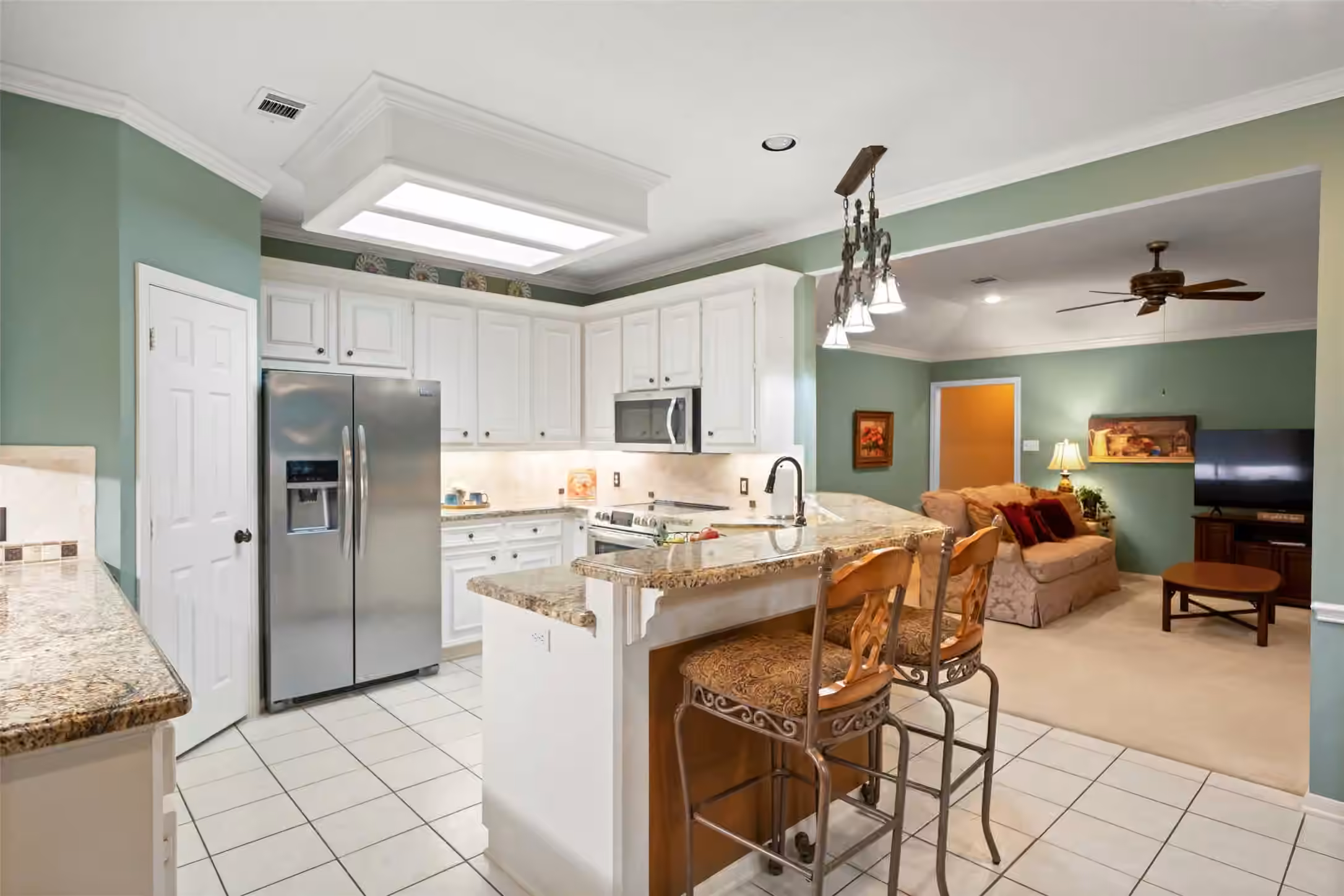 Photo 4 of 15204 Jamaica Drive, Willis, TX
