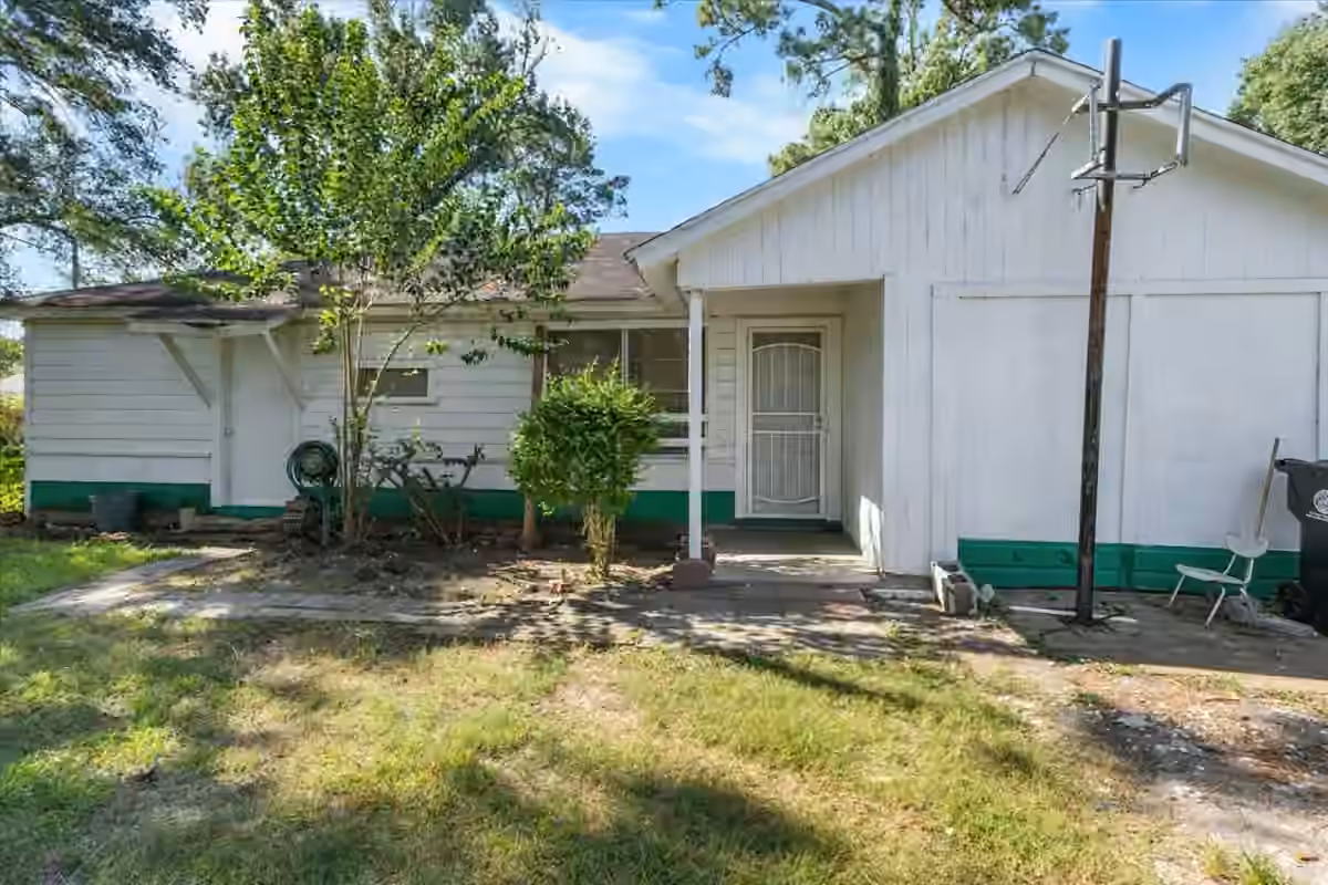 Photo of 8002 Woodlyn Road, Houston, TX 77028
