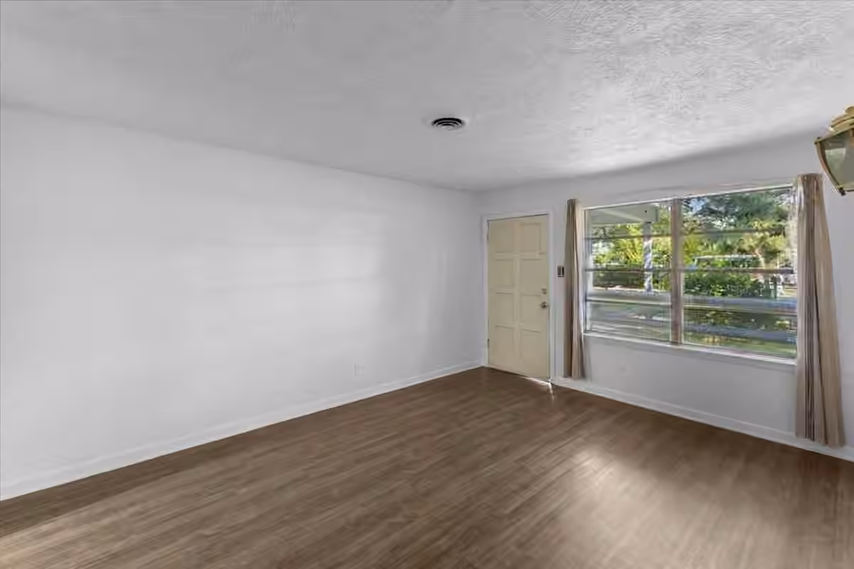 Photo 3 of 8002 Woodlyn Road, Houston, TX