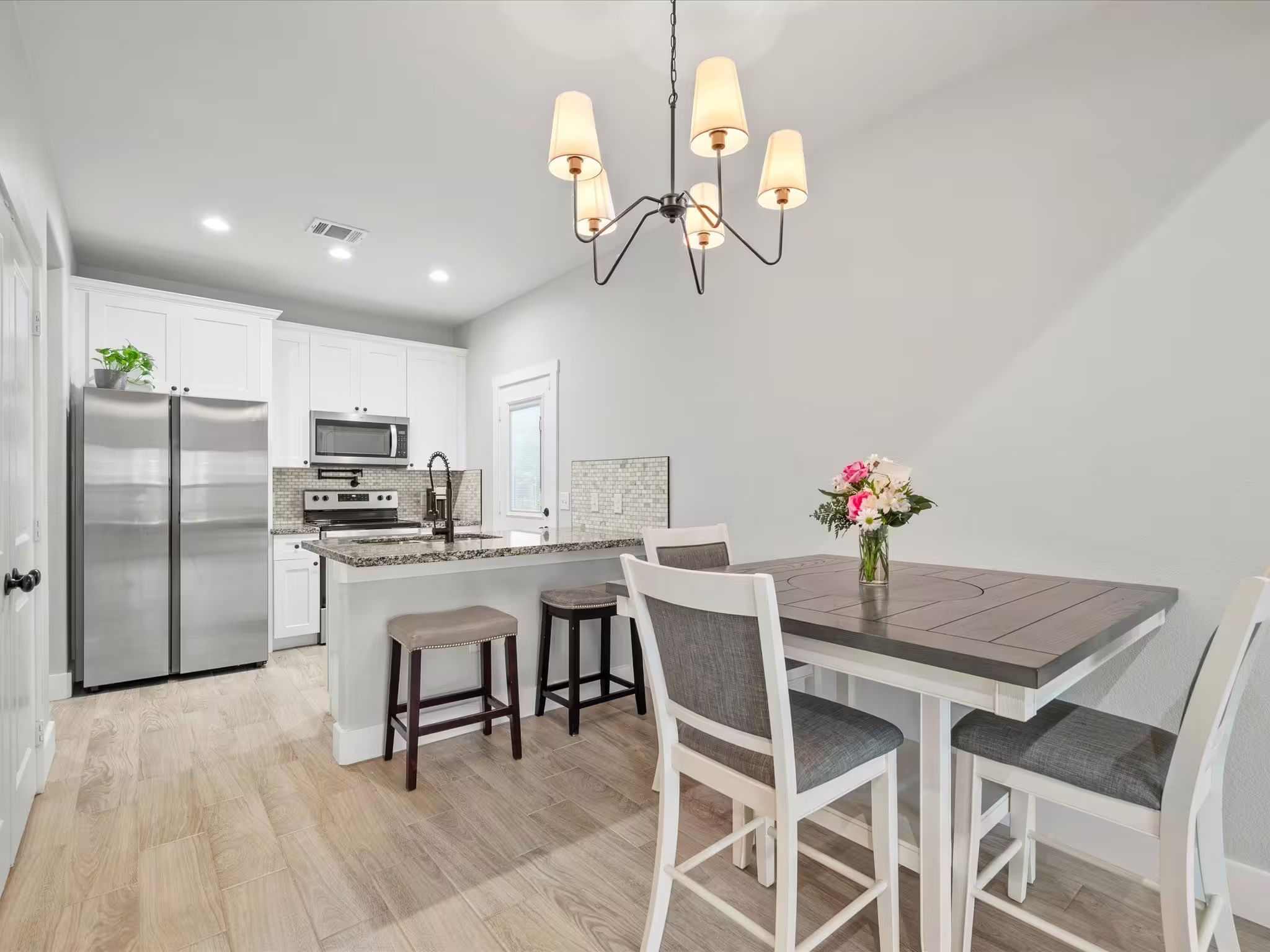 Photo 6 of 16322 Crockett Martin Estates Drive, Conroe, TX