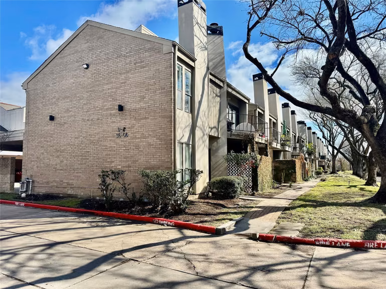 Photo 2 of 10811 Richmond Avenue 54, Houston, TX