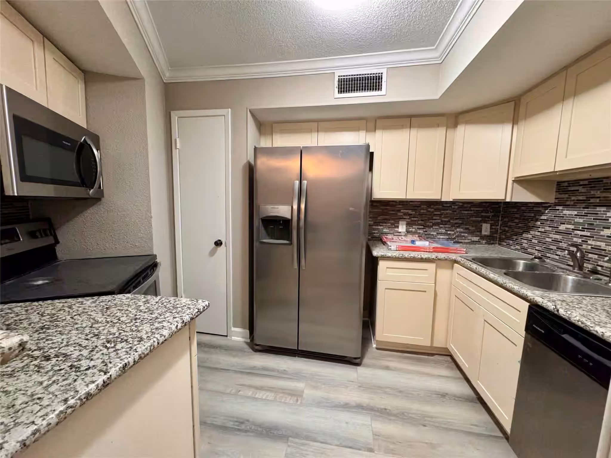 Photo 5 of 10811 Richmond Avenue 54, Houston, TX