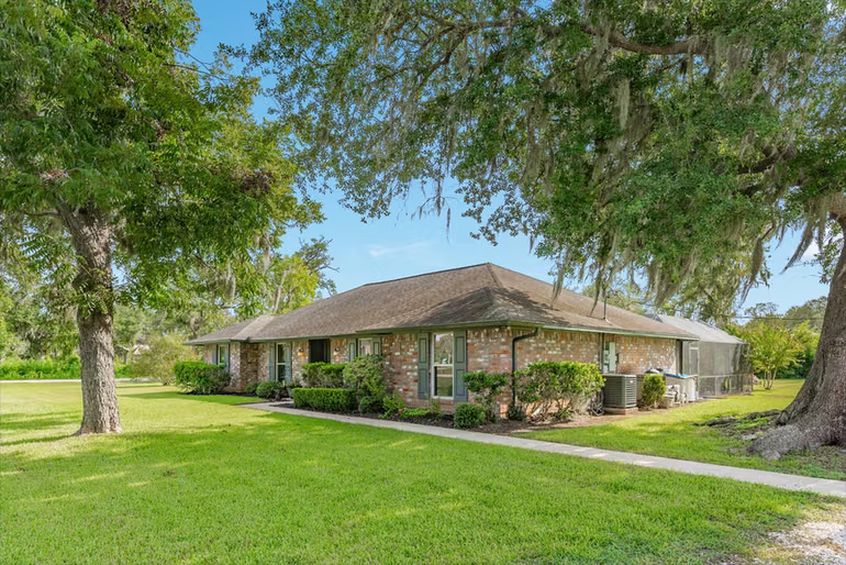 Photo 5 of 114 Division Road, Lake Jackson, TX