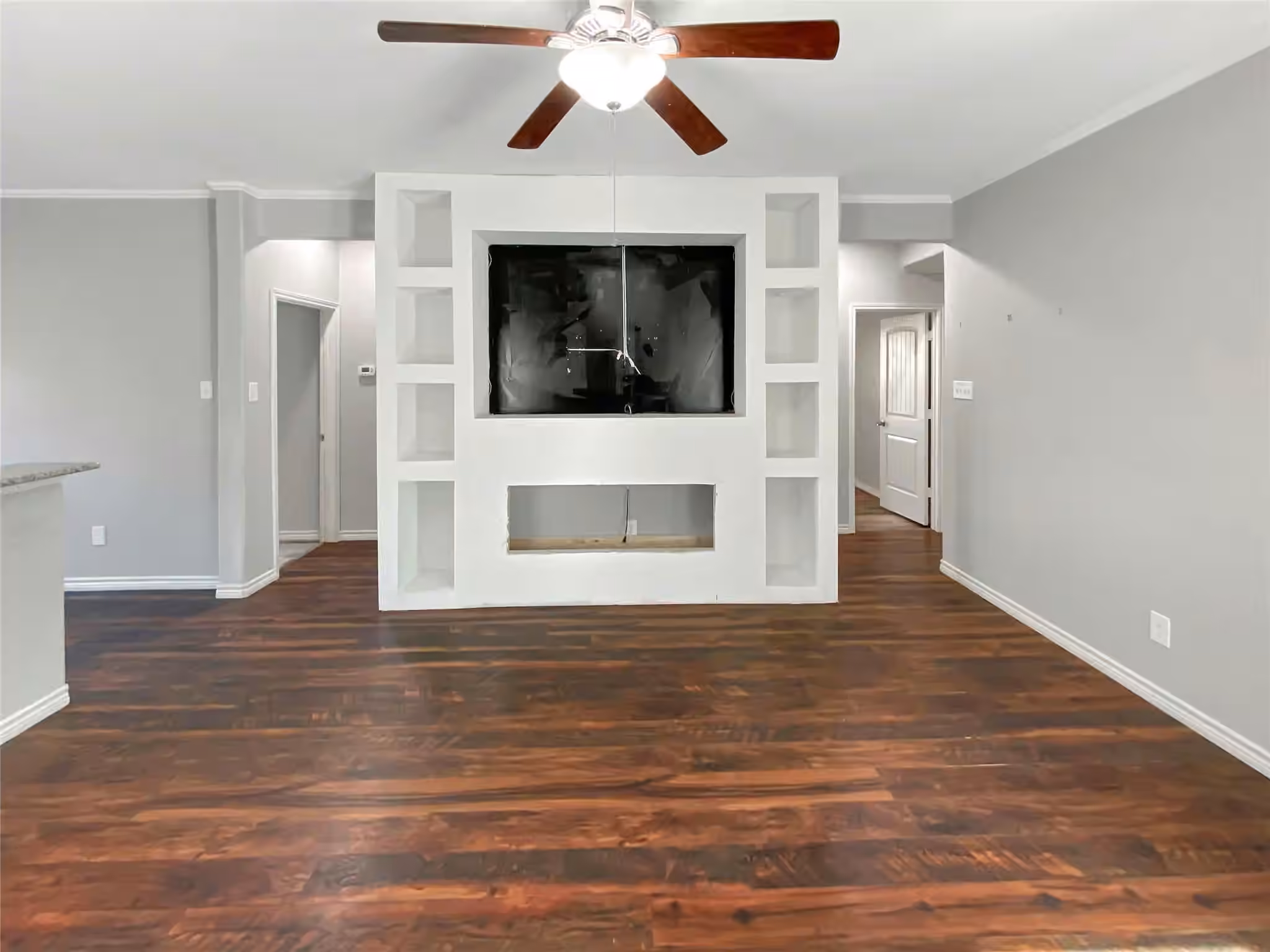 Photo 5 of 10307 Solitude Way, Houston, TX
