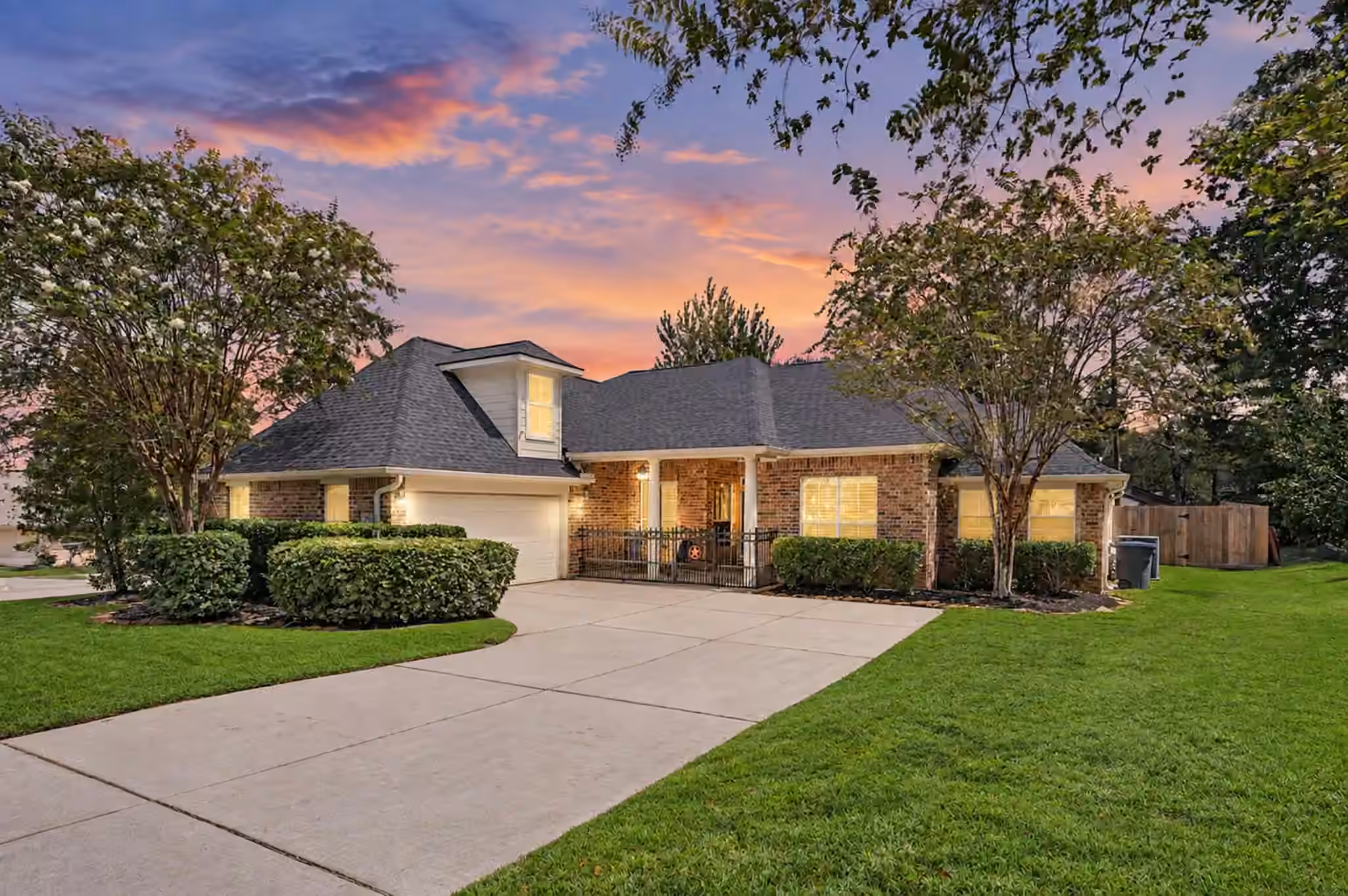 Photo of 101 Woodmont Drive, Conroe, TX 77356