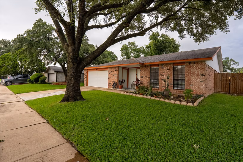 Photo of 5518 LERWICK DR, Houston, TX