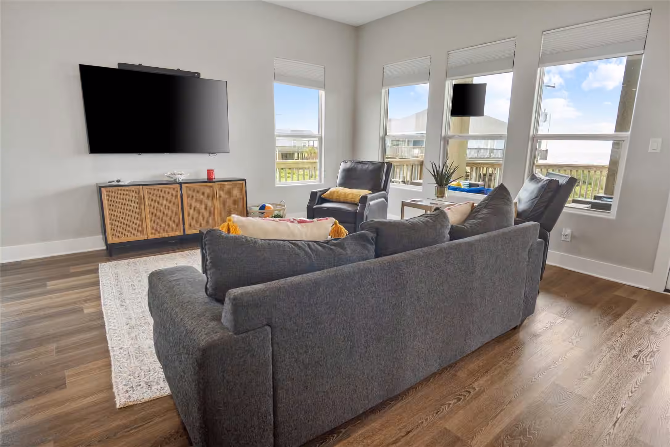 Photo 5 of 804 1/2 W Johnson Crawford Circle, Port Bolivar, TX