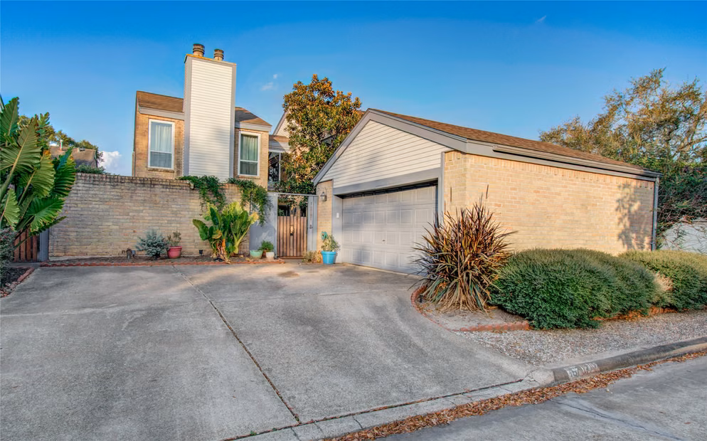 Photo of 16707 Fernwood Way, Houston, TX