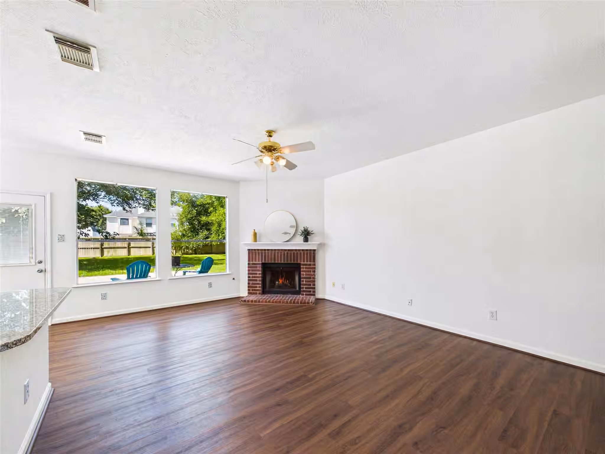 Photo 6 of 3006 Bay Breeze Drive, Dickinson, TX