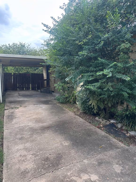 Photo 3 of 2308 Russell Street, Houston, TX
