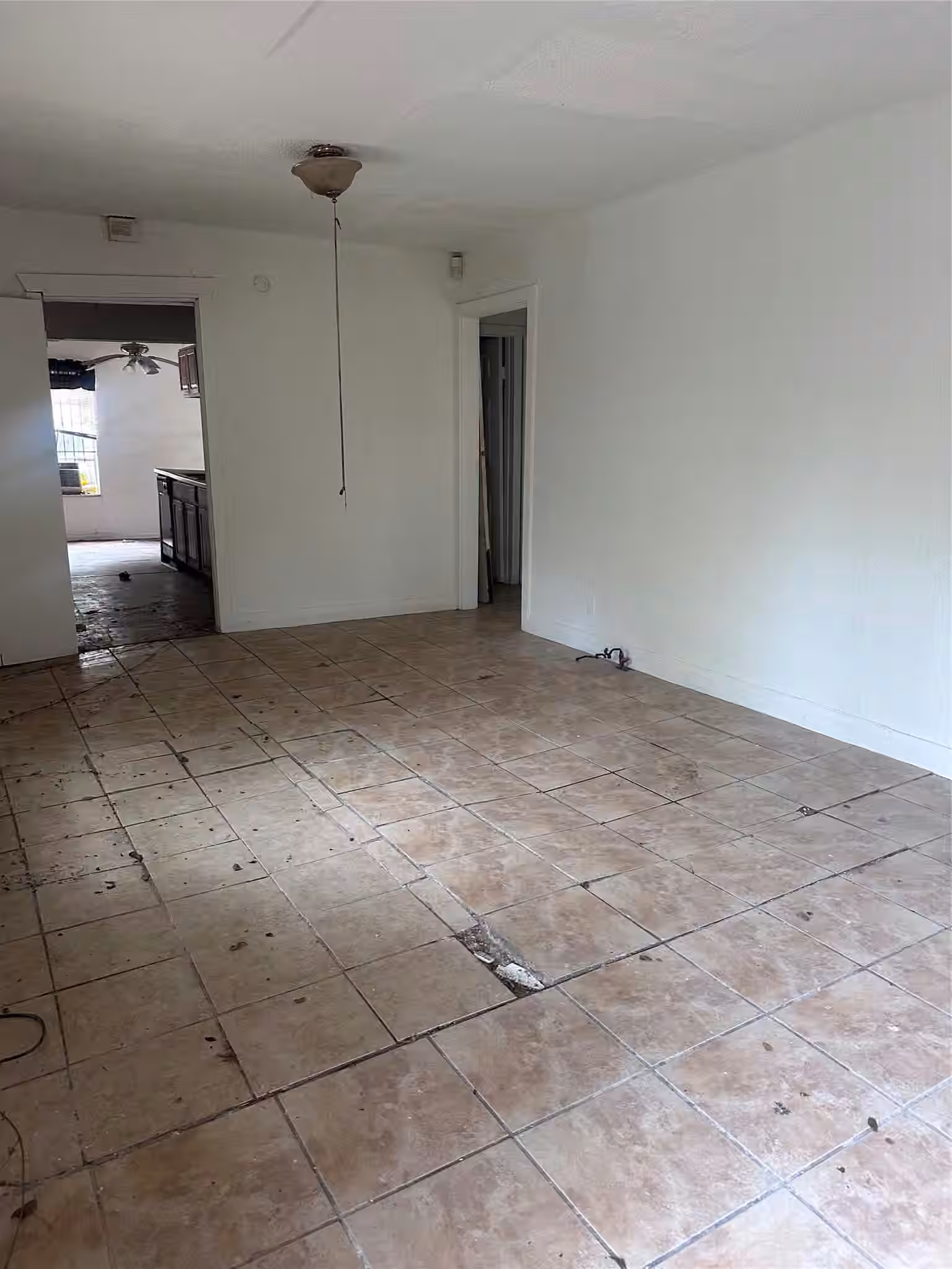 Photo 4 of 2308 Russell Street, Houston, TX