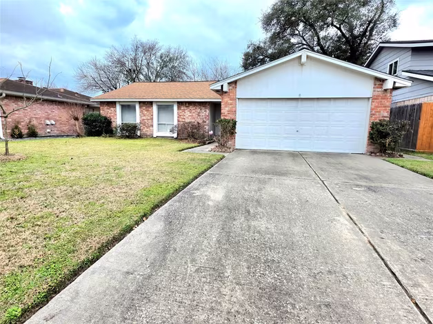 Photo 2 of 8519 Riverside Walk Lane, Houston, TX