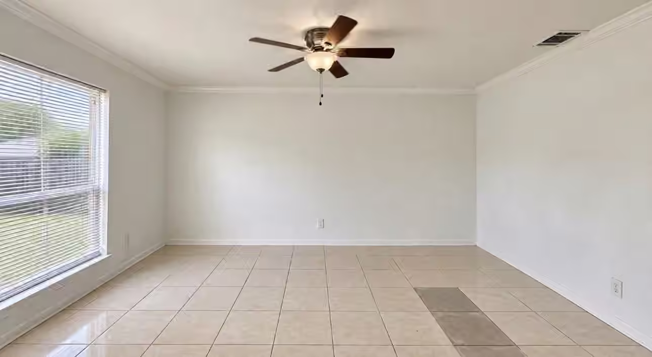 Photo 6 of 11630 Sageglen Drive, Houston, TX