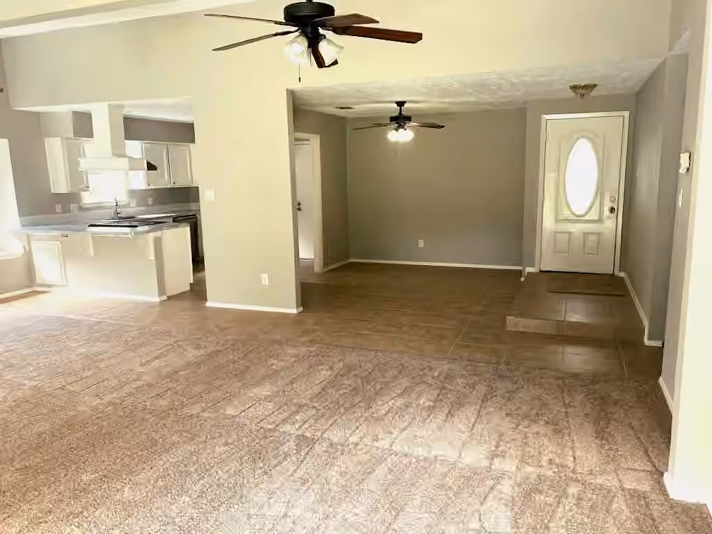 Photo 3 of 16710 Bonnie Sean Drive, Spring, TX