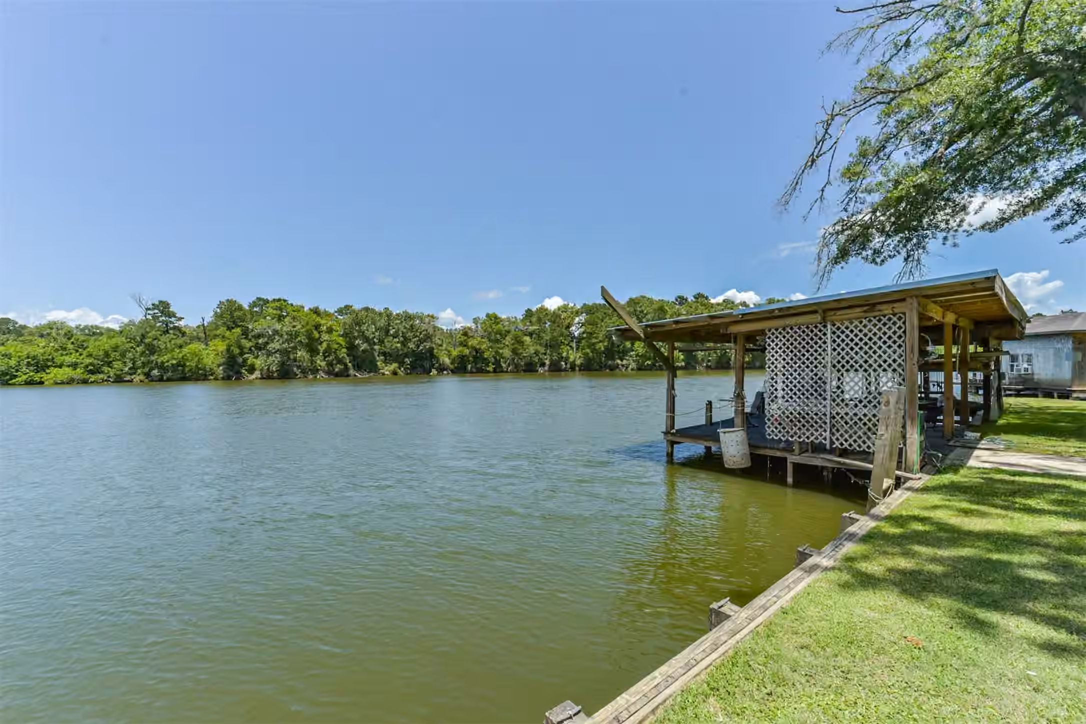 Photo 3 of 1440 Lakeside Drive, Huntsville, TX