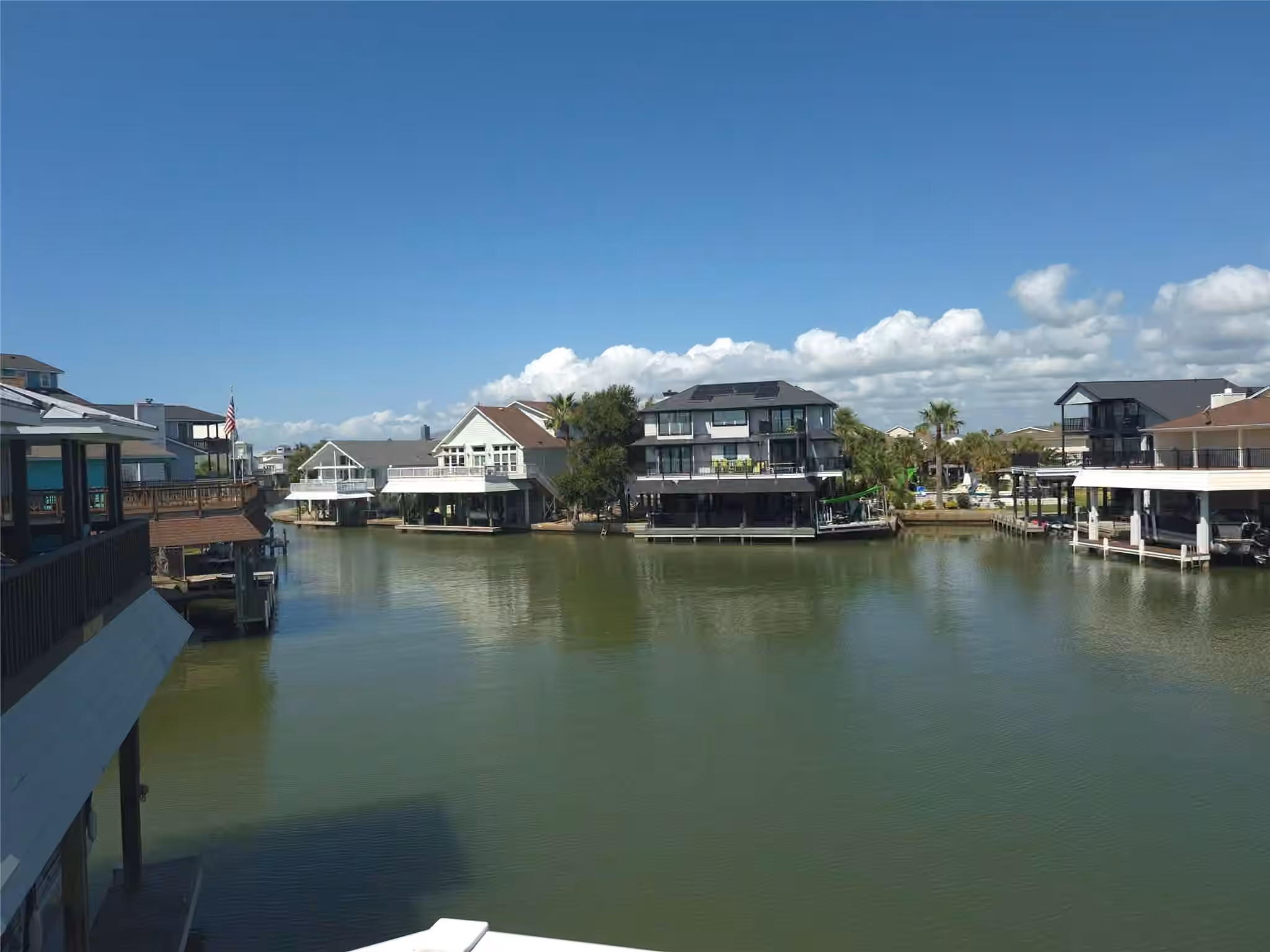 Photo 3 of 129 Quayside Drive, Tiki Island, TX