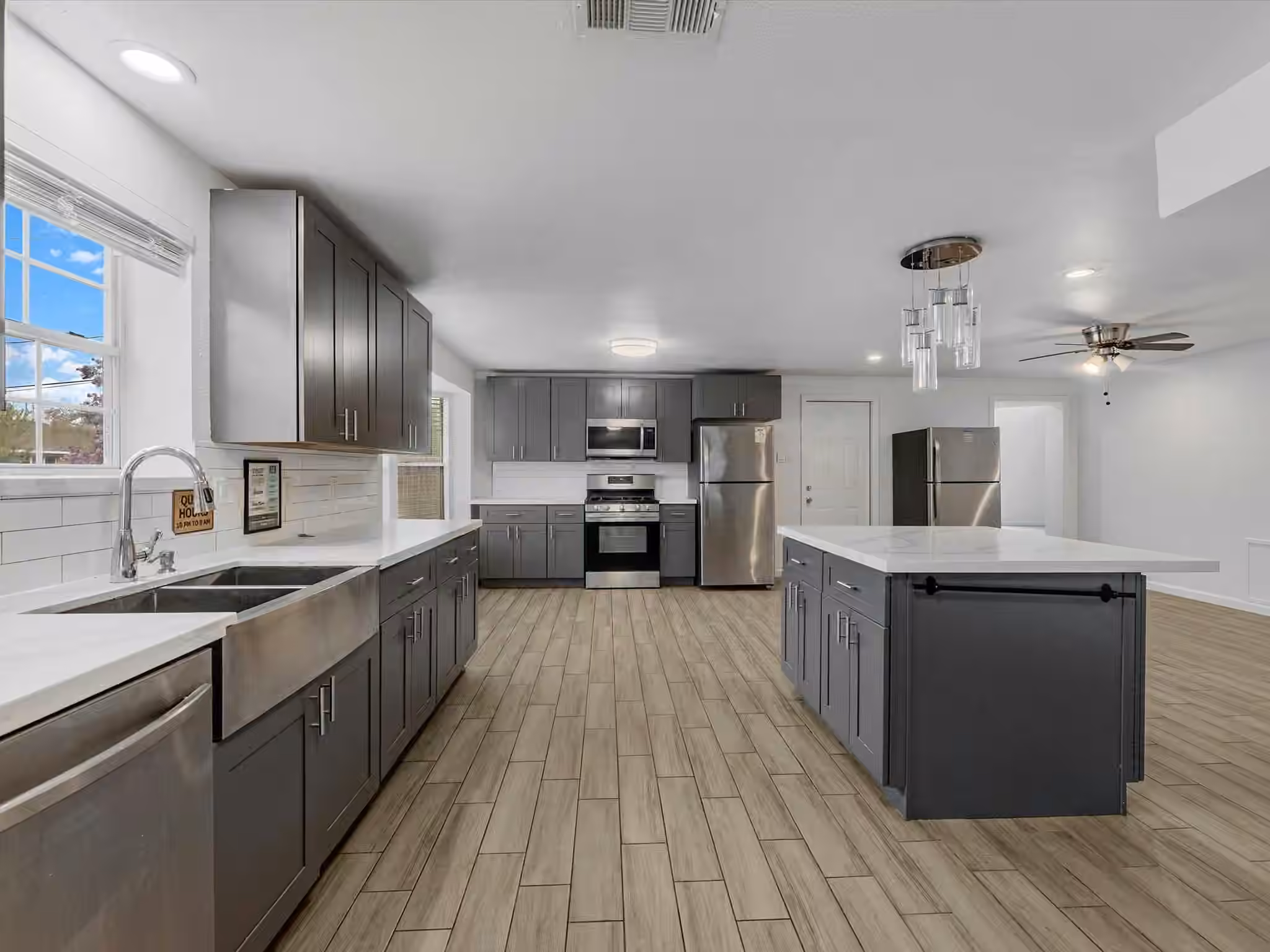 Photo 6 of 5747 Fontenelle Drive, Houston, TX
