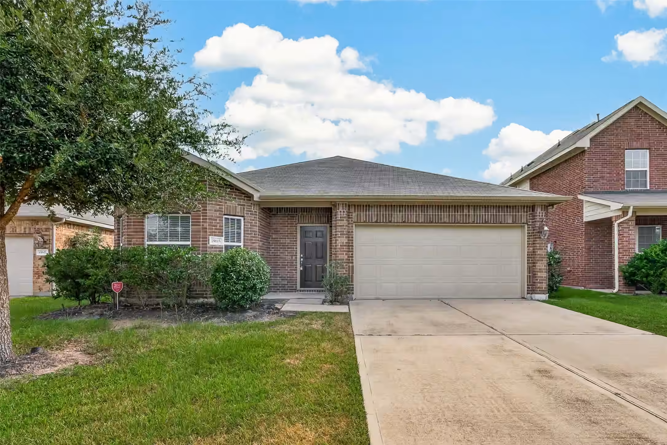 Photo 3 of 19615 Iris Manor Court, Katy, TX