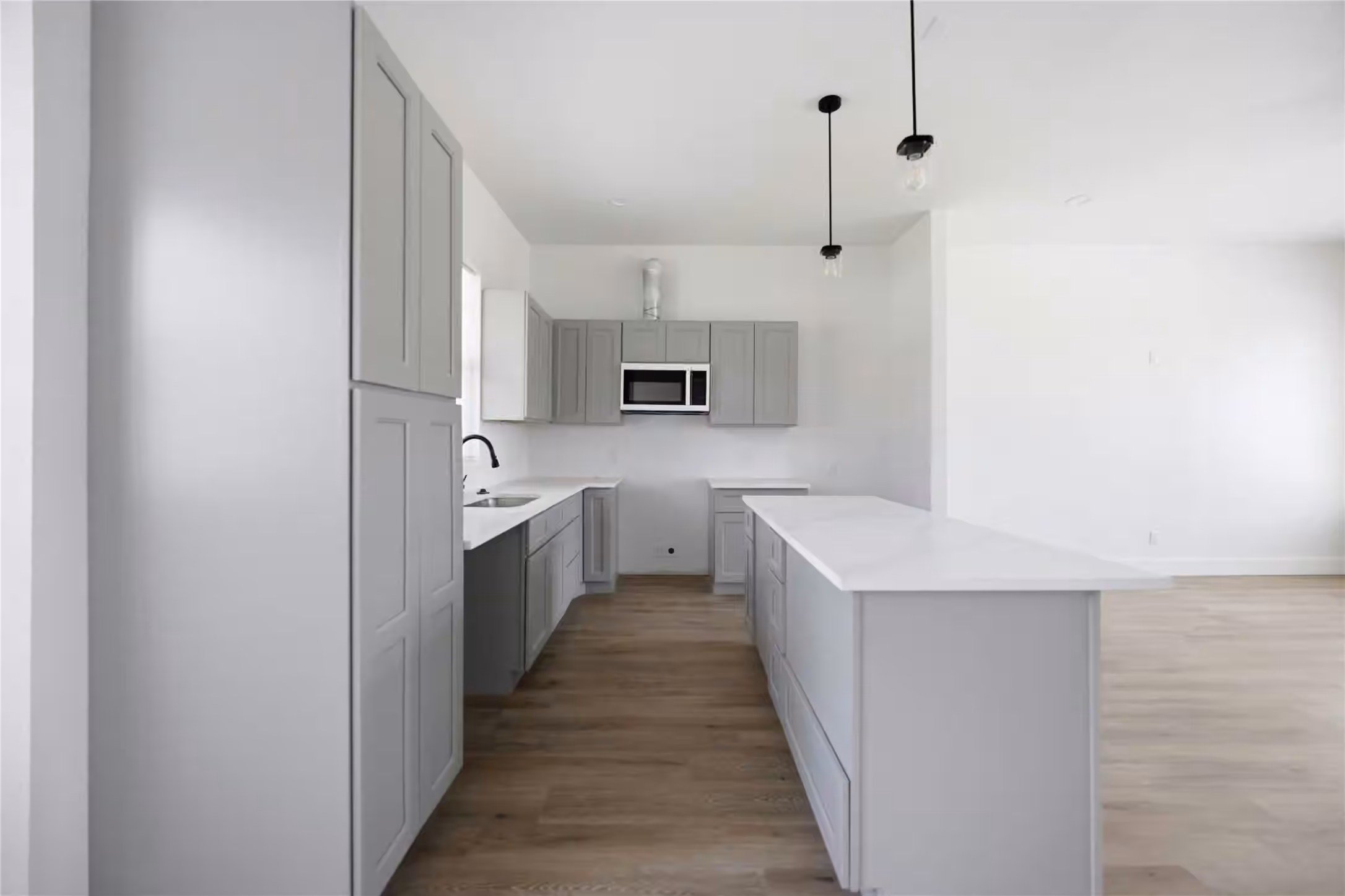 Photo 5 of 2809 Toyah Avenue, Houston, TX