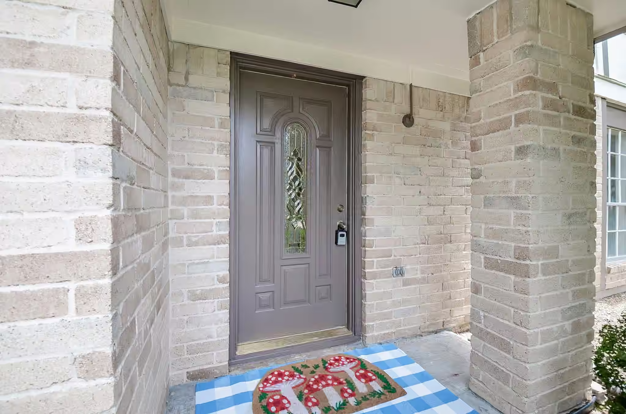 Photo 5 of 14026 Overbrook Lane, Houston, TX