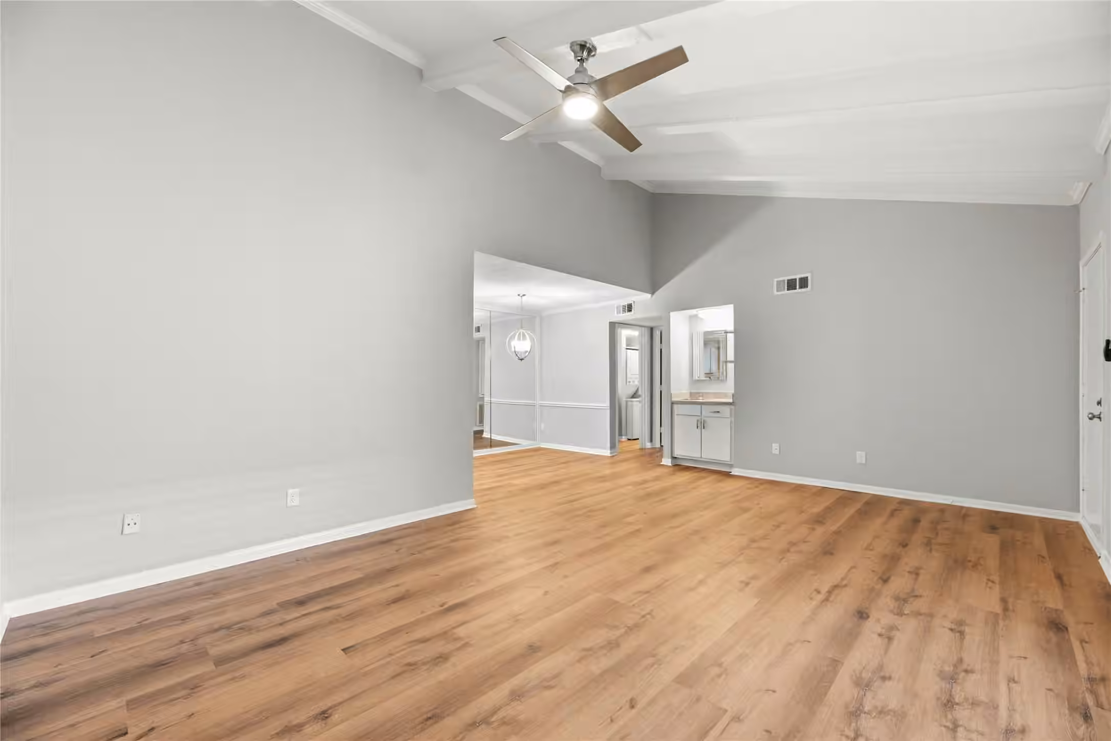 Photo 5 of 5711 Sugar Hill Drive 24, Houston, TX