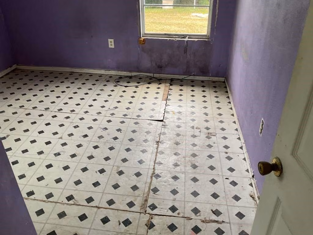 Photo 4 of 1208 W 10th Street 1212, Freeport, TX